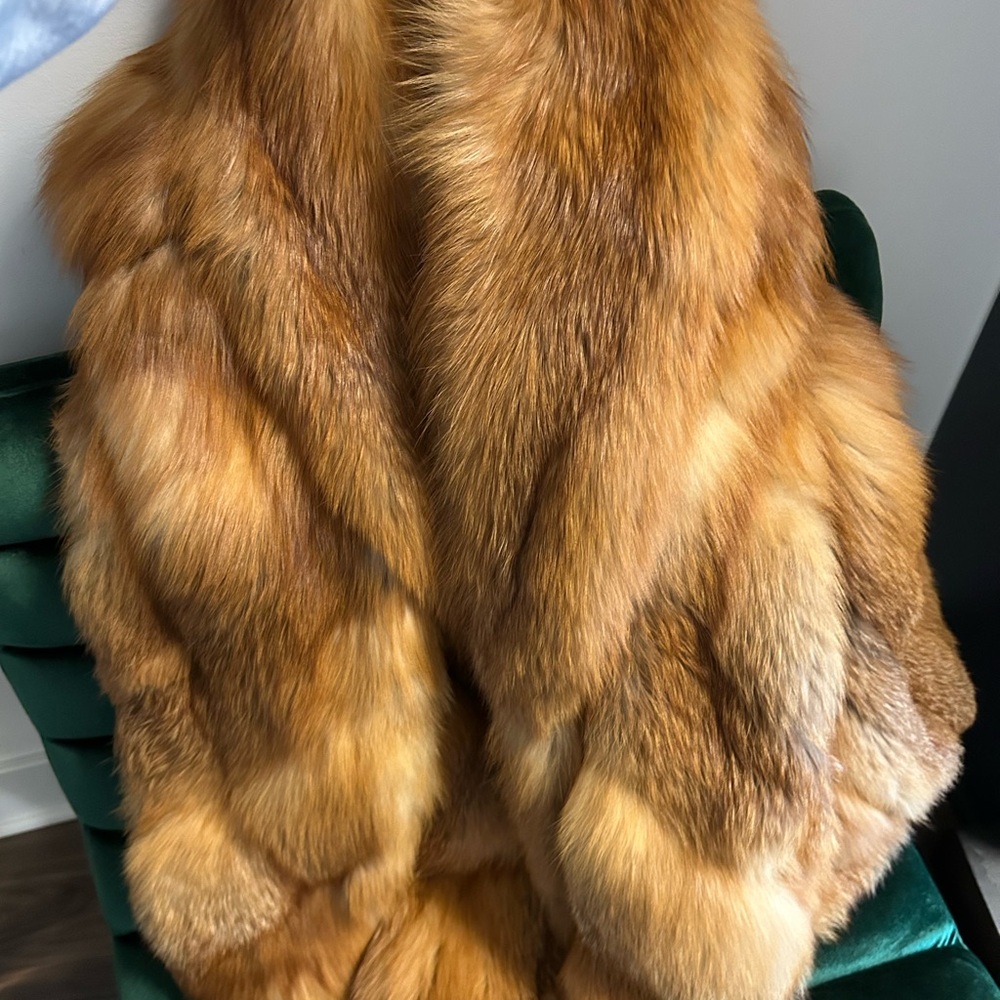 Vintage Red Fox Fur Coat - Luxurious Golden-Red Outerwear fits size 10-12